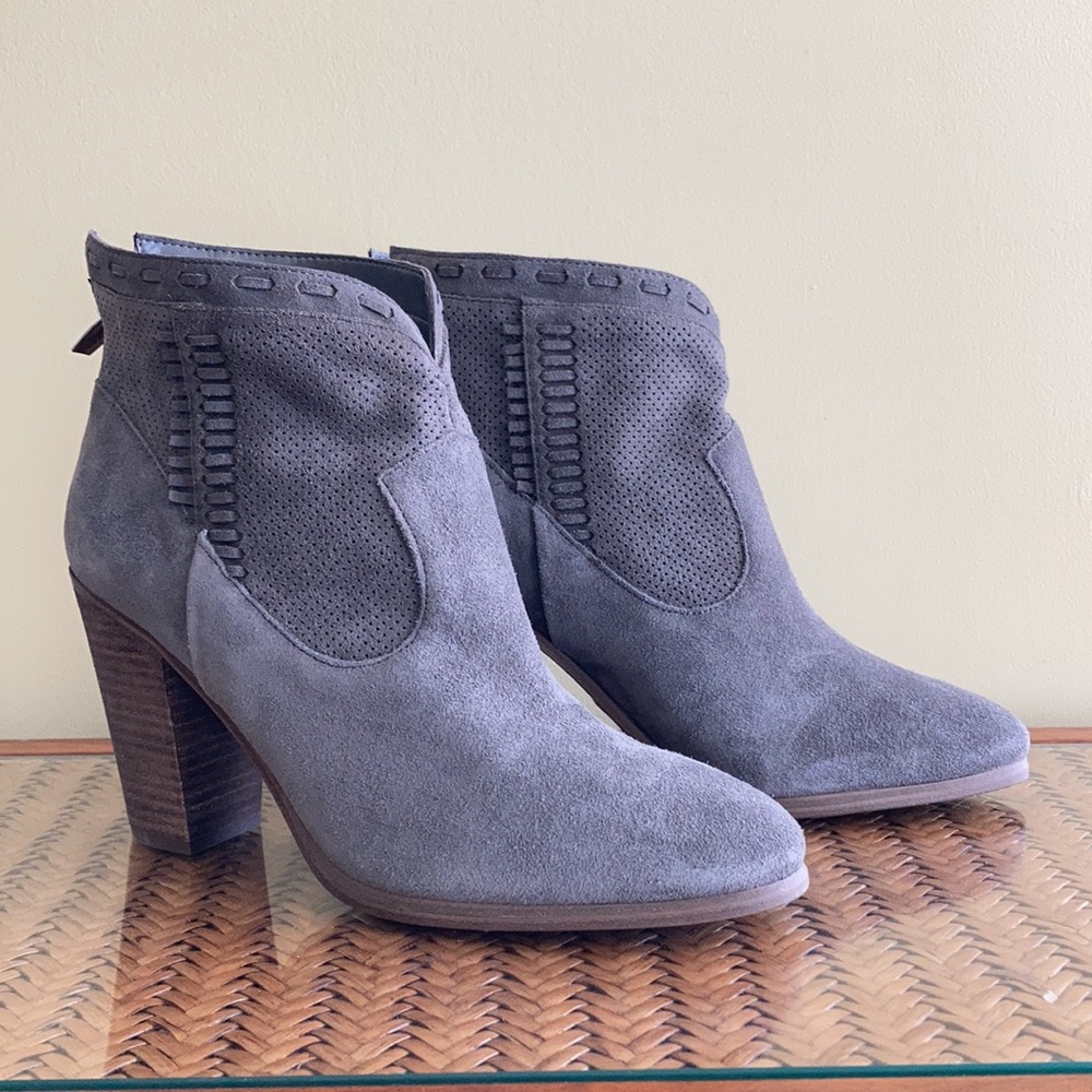 Vince Camuto Fretzia Suede Ankle Boots NWOB